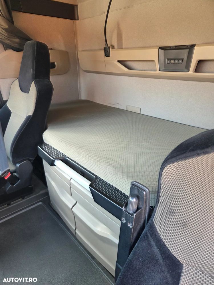 MAN TGX 18.470, KIT BASCULARE, 2021, 387.267km numai in GERMANIA, Cutie AUTOMATA+INTADER, Aer conditioinat STATIONARE, FRIGIDER, anv fata NOI, Anv spate 80% ok, jante ALUMINIU, Carte identitate RAR, posibil leasing, STARE FOARTE BUNA, PROMOTIE 41.900 Eur - 35