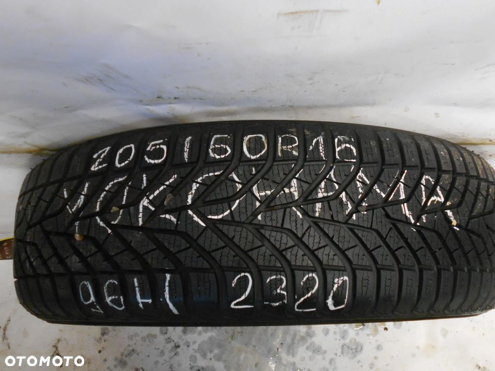 OPONA POJEDYNKA  205/60R16 YOKOHAMA BLUEARTH WINTER V905 DOT 2320 8MM - 1