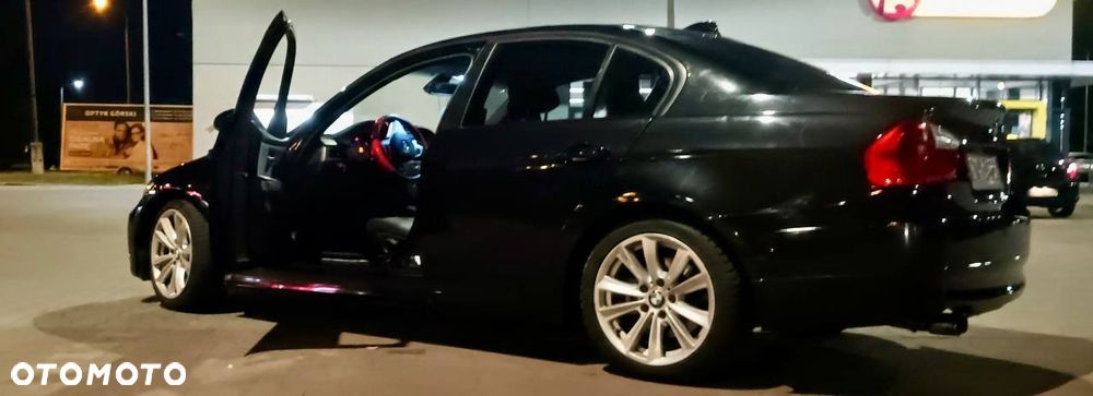 BMW 318D 2007 photo 4