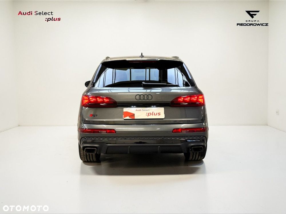 Audi Q7 - 7