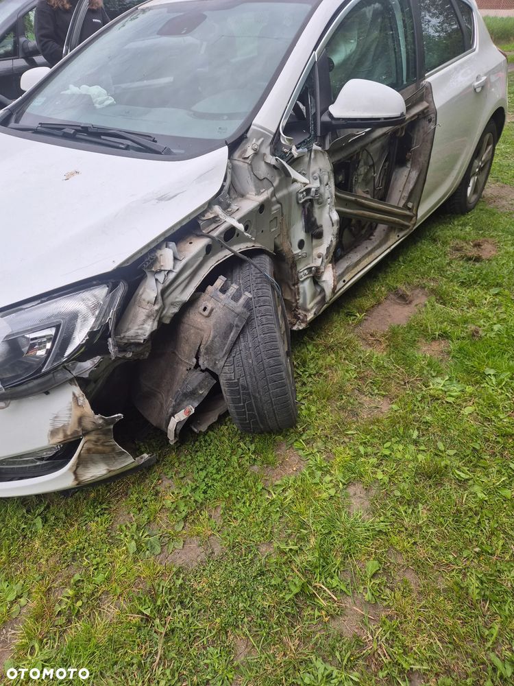 Opel Astra 1.6 Cosmo - 2