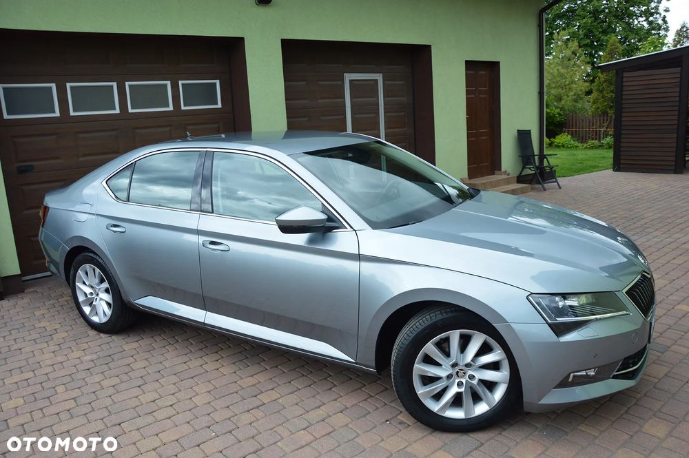Skoda Superb 1.5 TSI ACT Ambition - 4