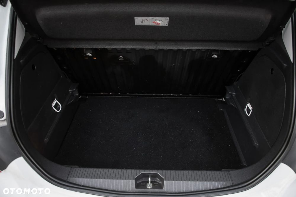 Opel Corsa 1.4 T Cosmo S&S - 29