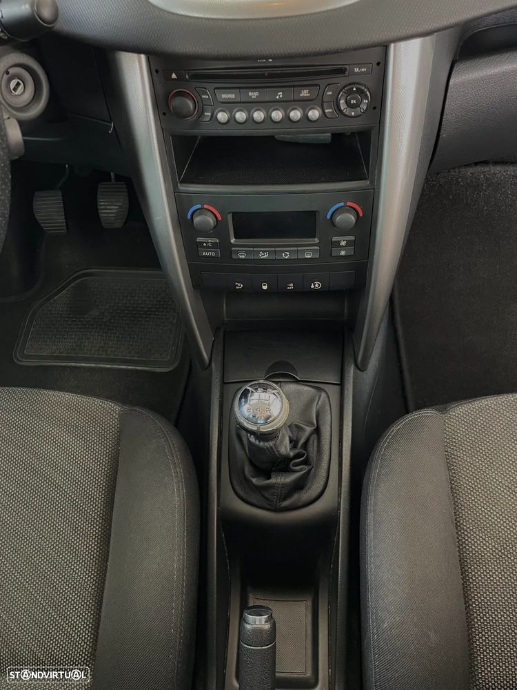 Peugeot 207 SW 1.4 Premium - 9