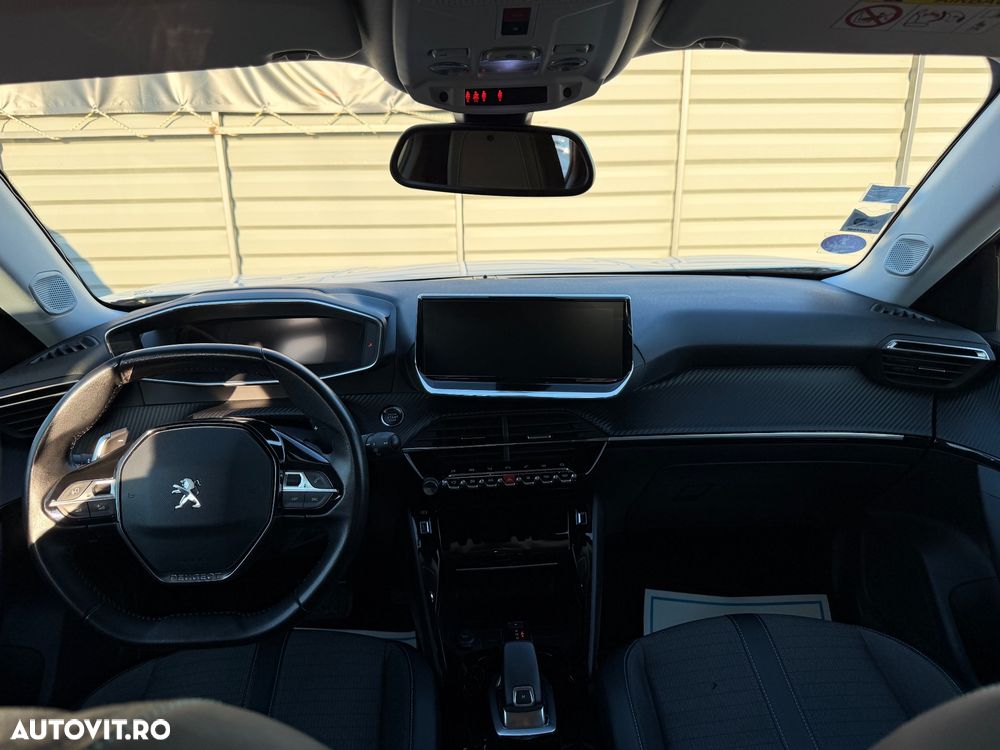 Peugeot 2008 1.2 L PureTech STT EAT8 Allure - 14
