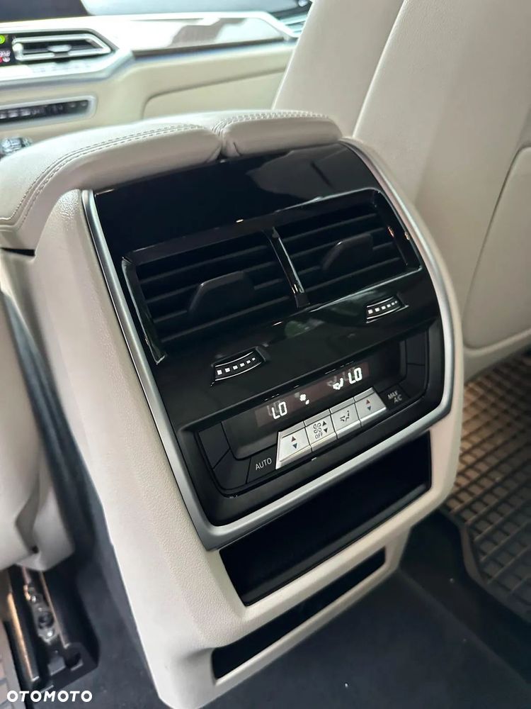 BMW X5 xDrive45e - 18