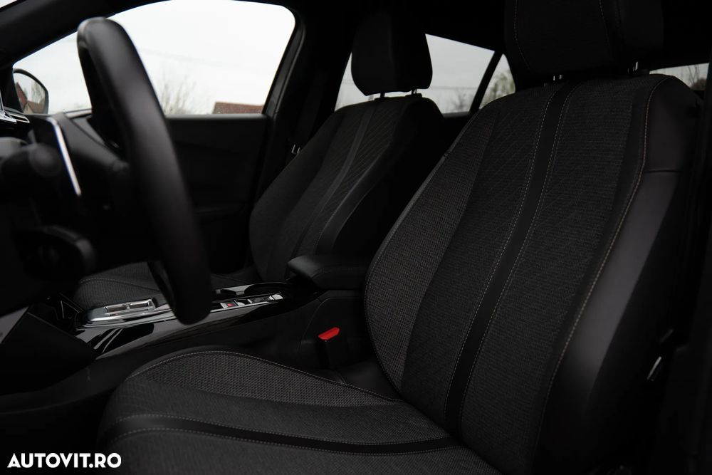 Peugeot 2008 1.2 L PureTech STT EAT8 Allure - 7