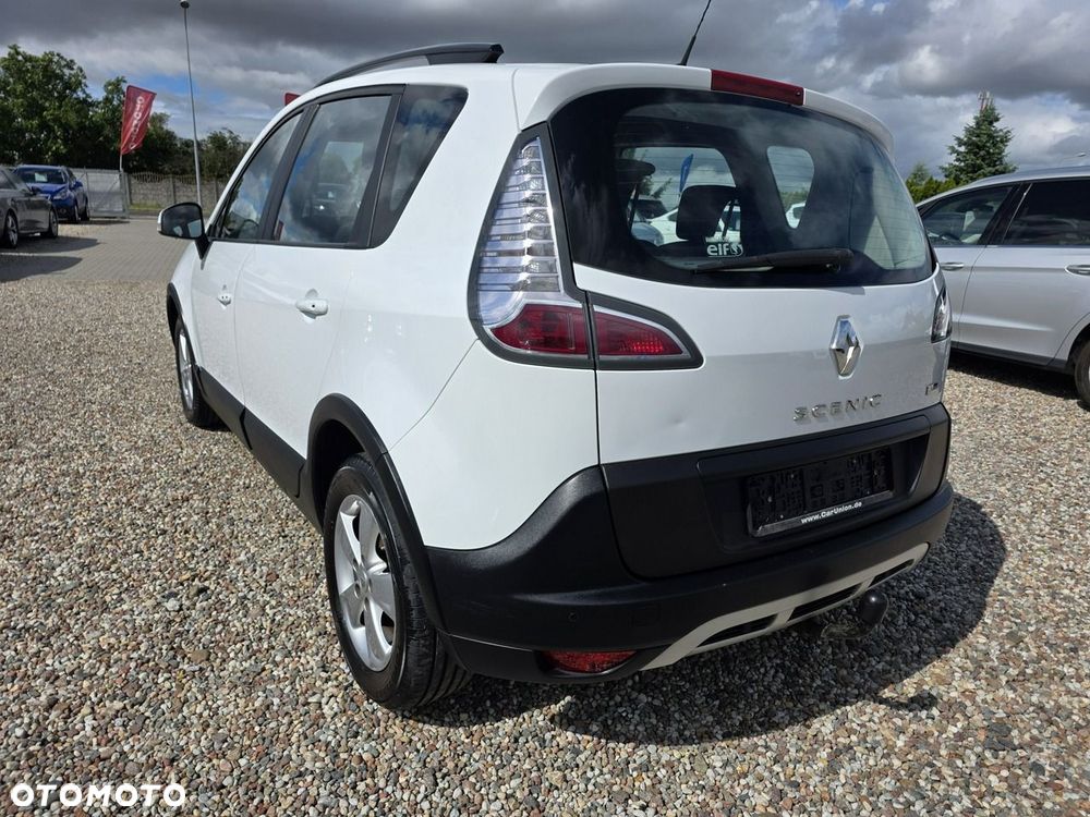 Renault Scenic 1.6 16V 110 Dynamique - 19