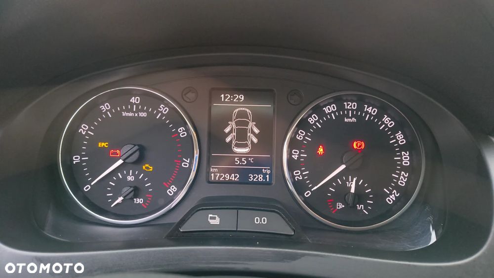 Skoda RAPID 1.2 TSI Elegance Max - 9