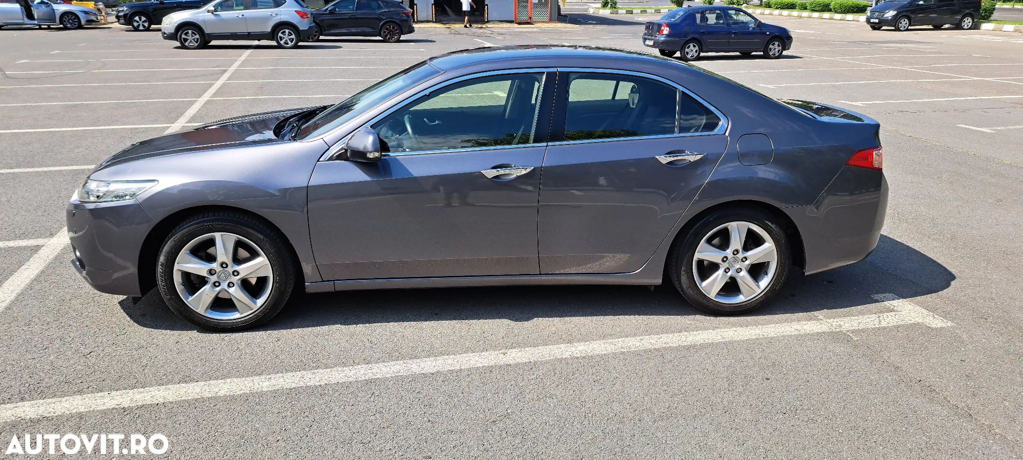 Honda Accord 2.0i MT Lifestile - 1