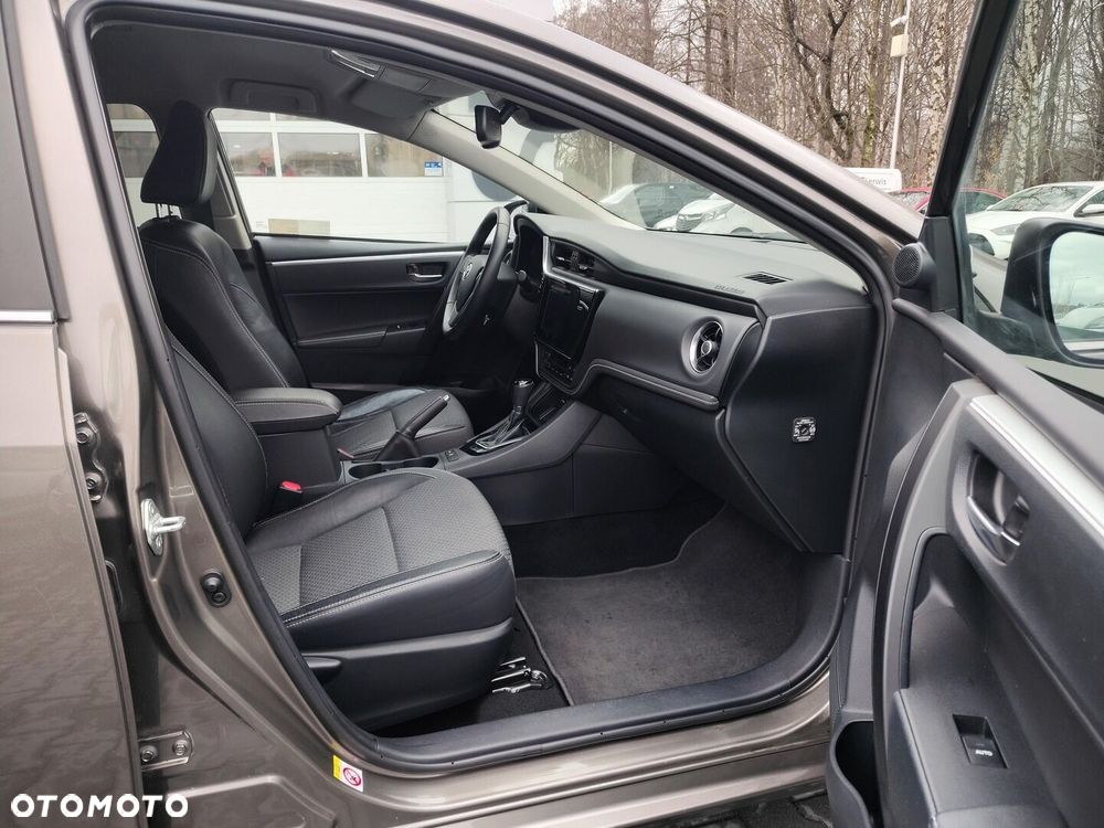 Toyota Corolla - 8