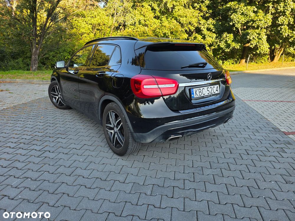 Mercedes-Benz GLA - 6