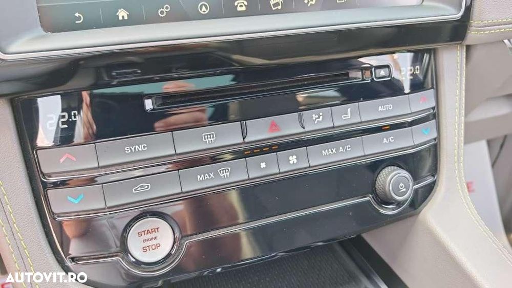 Jaguar F-Pace - 22