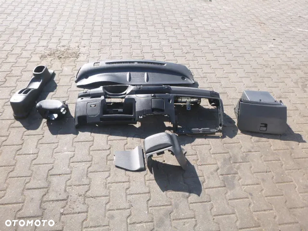 DESKA ROZDZIELCZA KONSOLA NISSAN MICRA K12 LIFT
