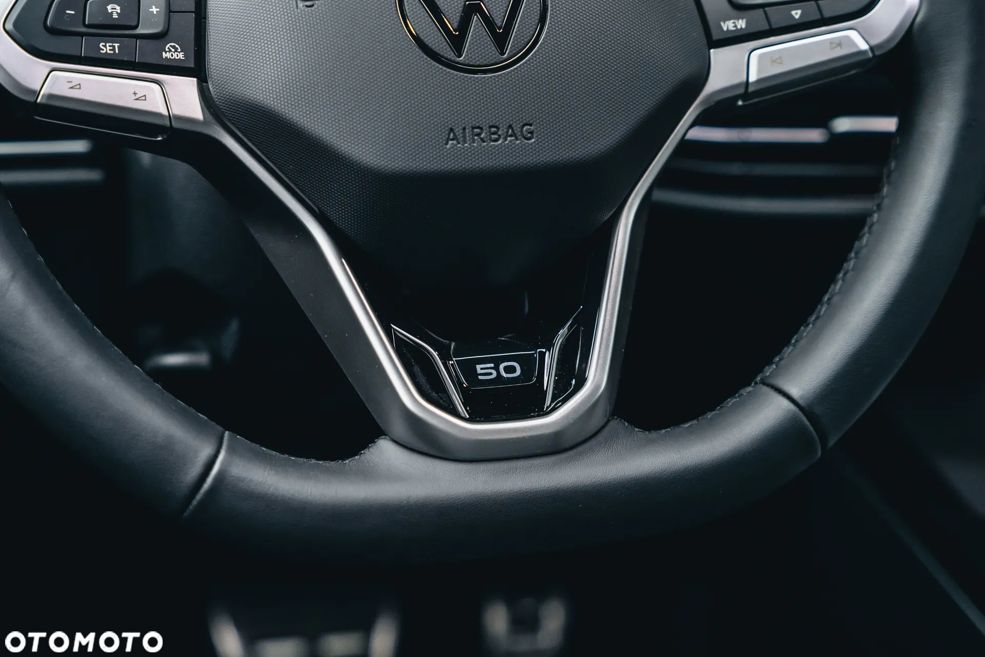 Volkswagen Golf - 33