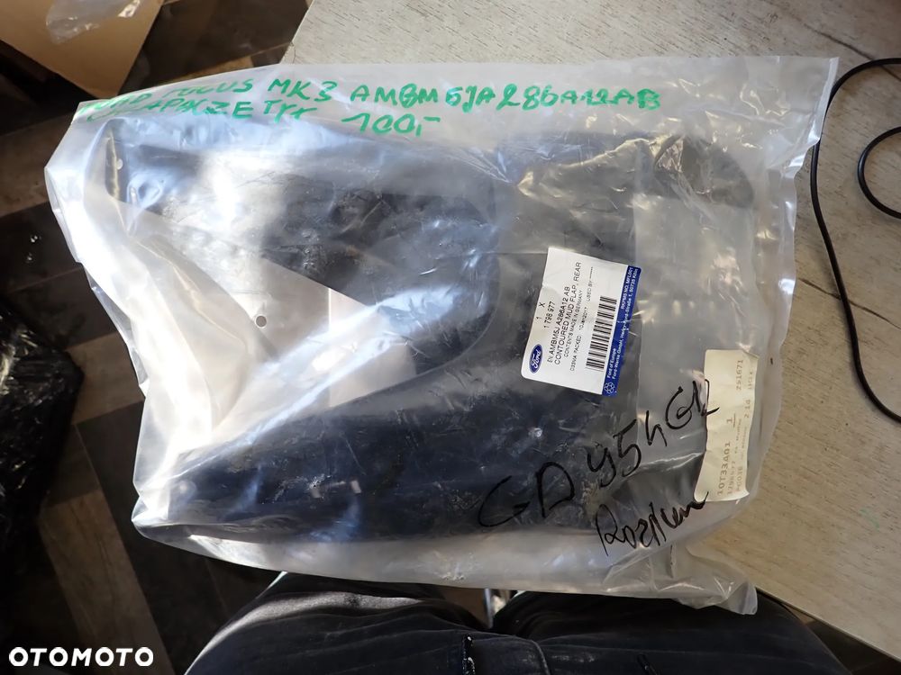FORD FOCUS MK3 CHLAPACZE TYŁ AMBM5JA286A12AB - 1