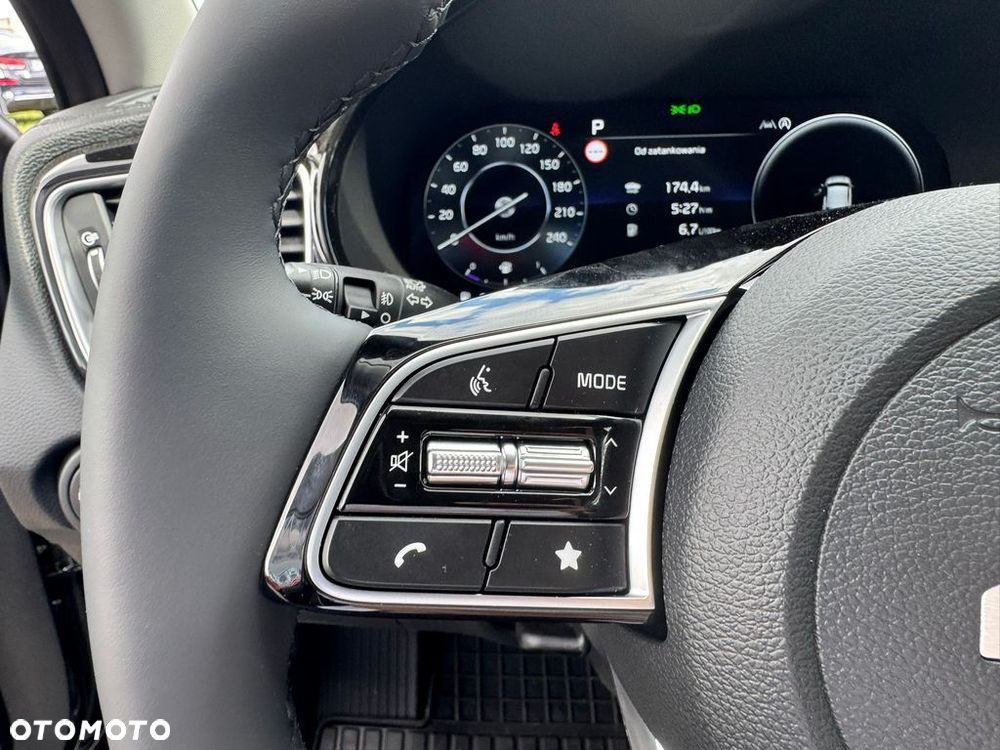 Kia XCeed 1.5 T-GDI Business Line DCT - 16