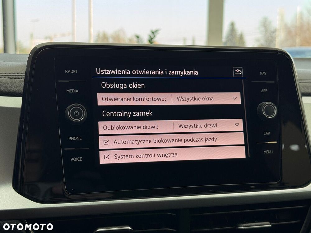 Volkswagen T-Roc 1.5 TSI Life DSG - 32