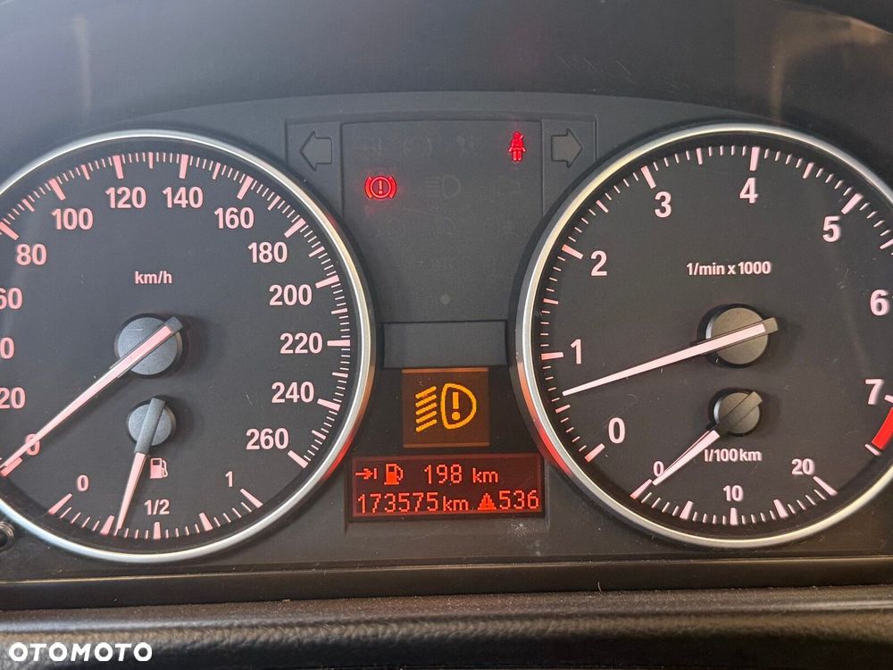 BMW Seria 3 - 25