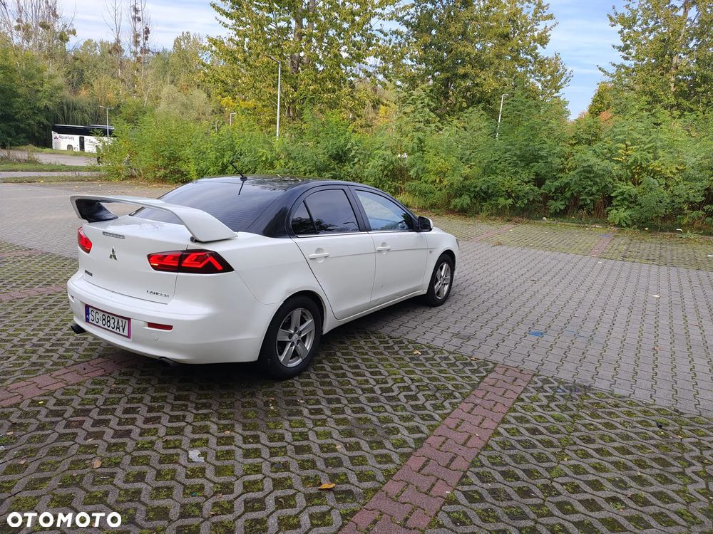 Mitsubishi Lancer 2012 photo 2