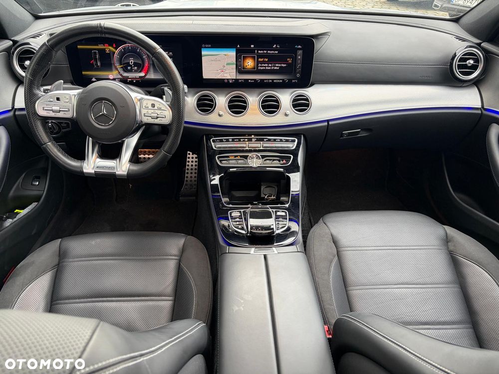 Mercedes-Benz Klasa E AMG 63 4Matic AMG Speedshift 9G-MCT - 19