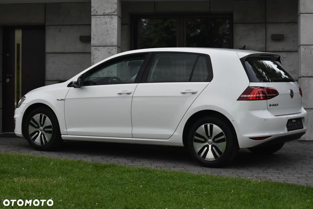 Volkswagen Golf - 12