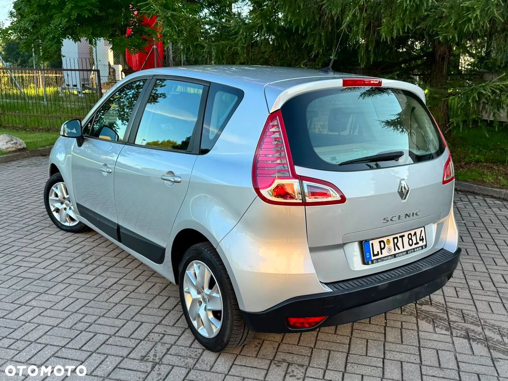 Renault Scenic 1.6 16V 110 TomTom Edition - 2