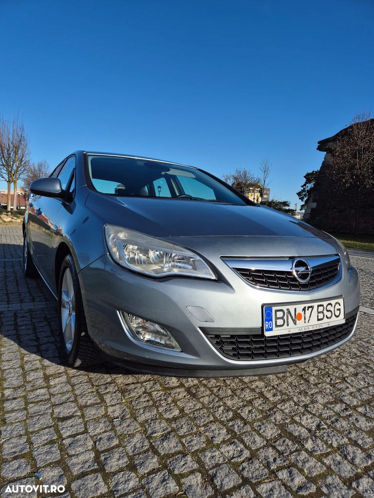 Opel Astra 1.7 CDTI Enjoy - 1