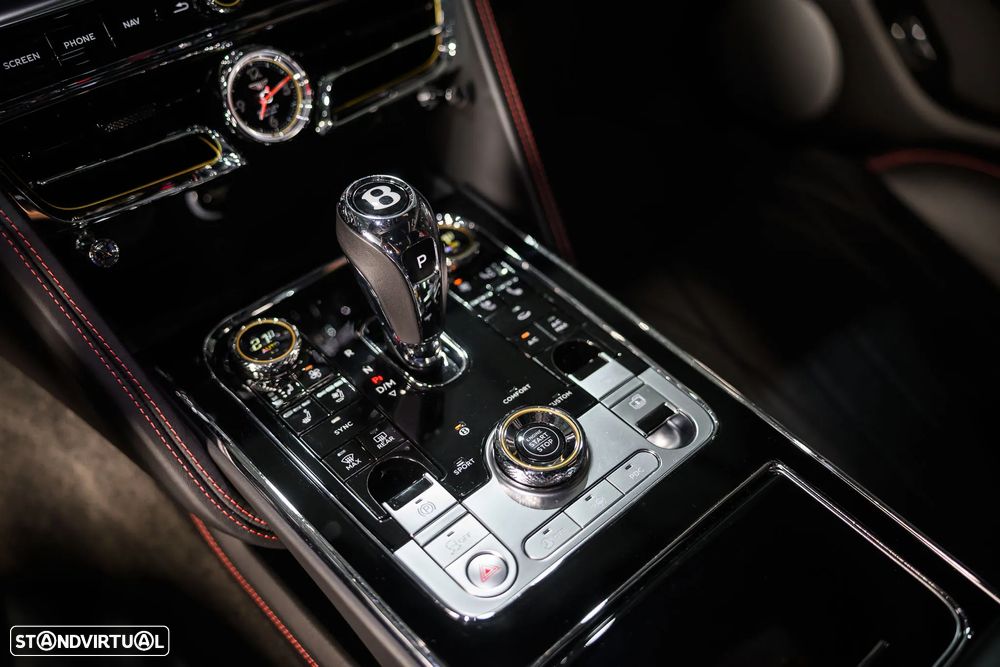 Bentley Flying Spur V8 Mulliner - 32