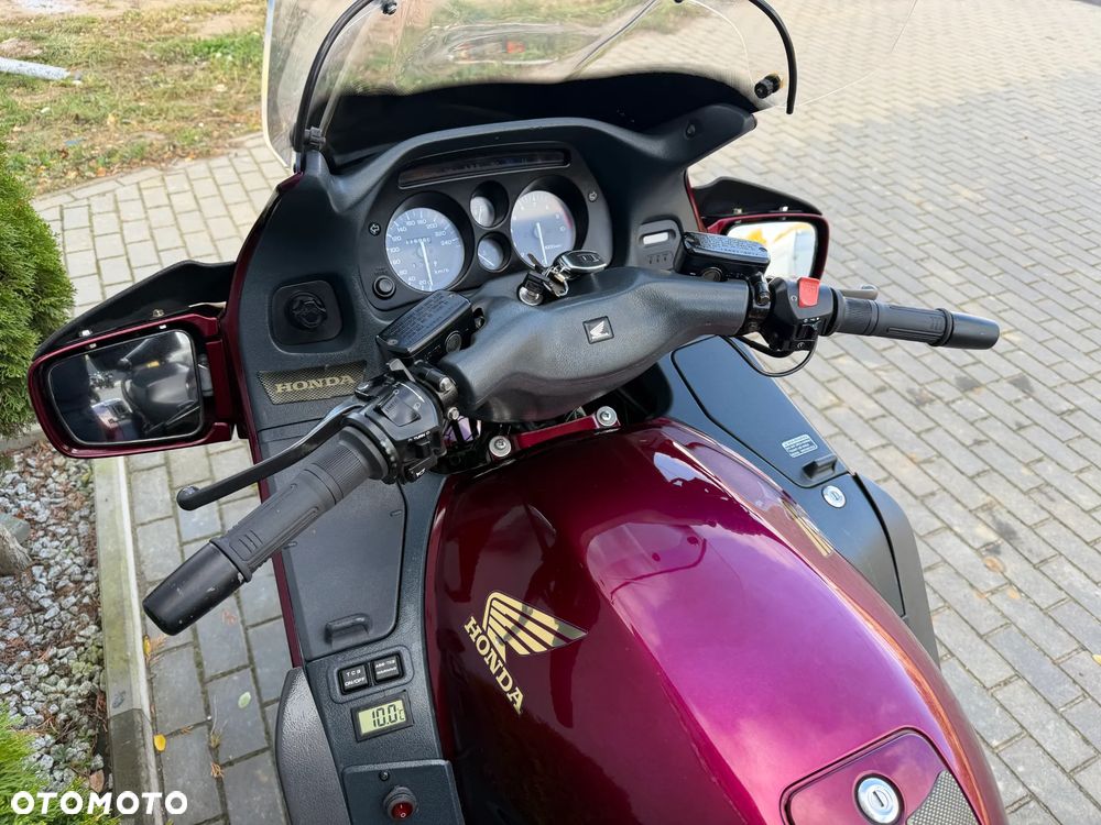 Honda ST - 28