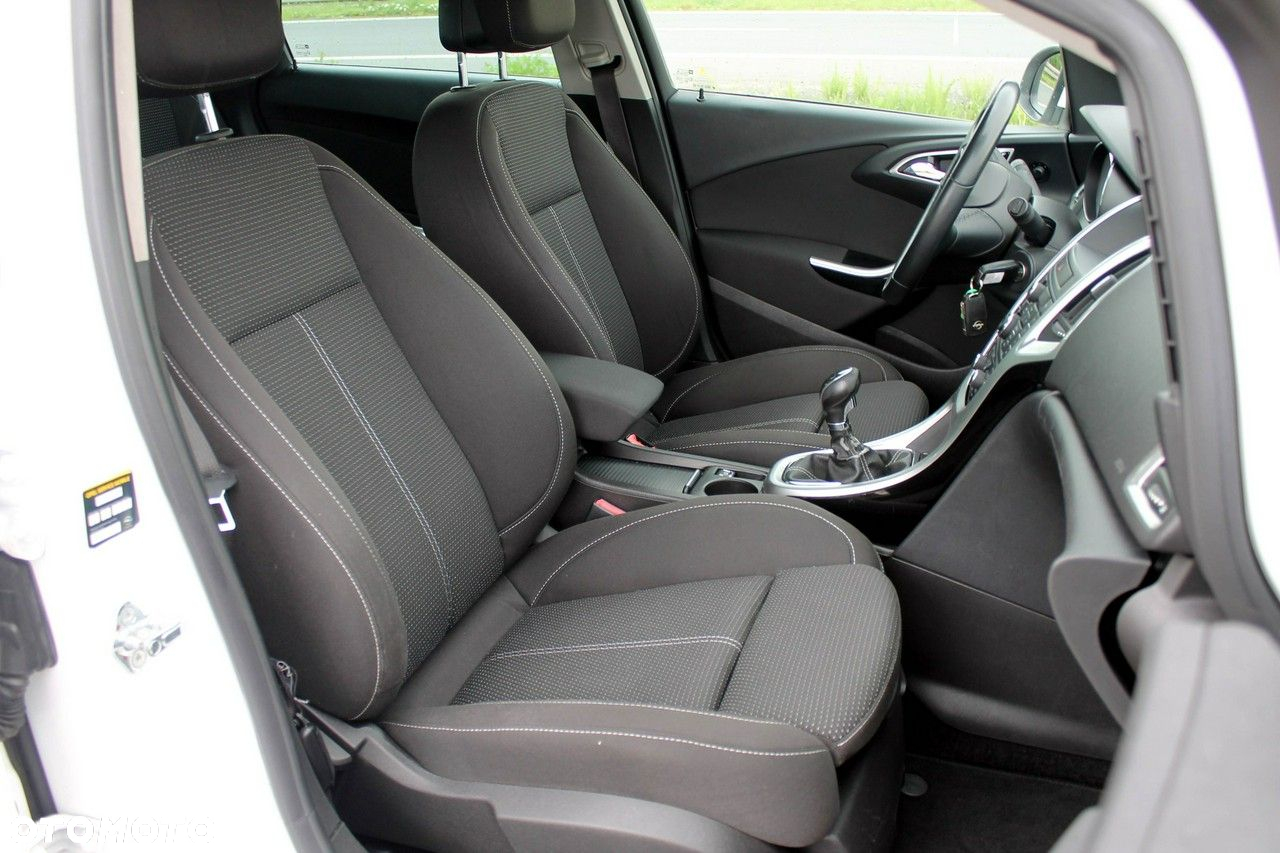 Opel Astra IV 1.4 T Cosmo S&S - 28