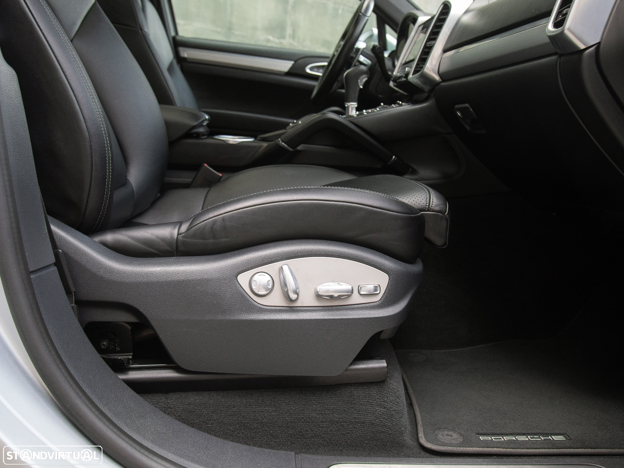 Porsche Cayenne S E-Hybrid Platinum Edition - 16