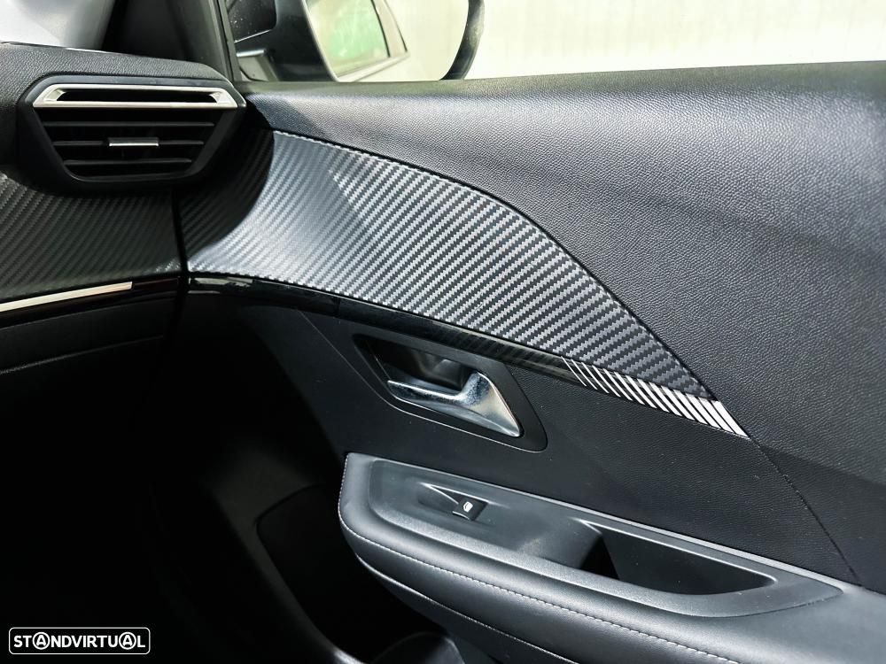 Peugeot 208 1.2 Hybrid Allure e-DCS6 - 30