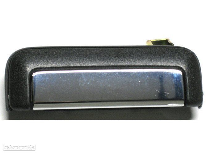 Puxador tampa da mala Mitsubishi L200 2.5Td K74 Strakar NOVO - 1