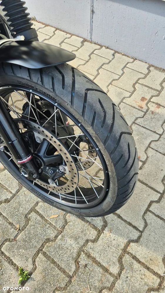 BMW R - 8