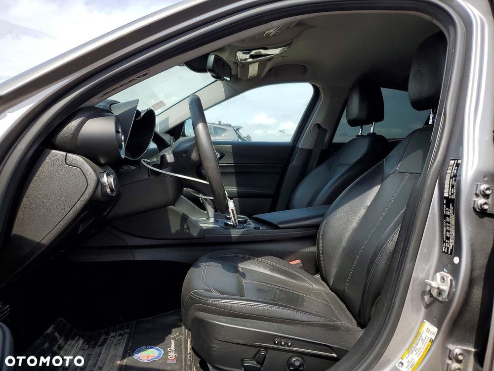 Alfa Romeo Giulia 2.0 Turbo 16V AT8-Q4 Veloce Ti - 7