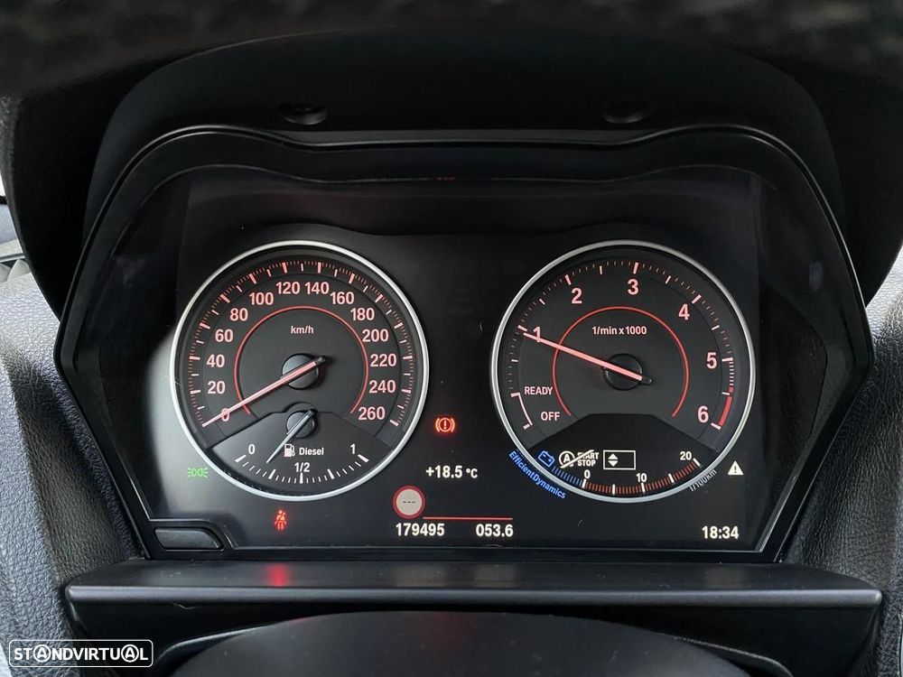 BMW 116 d Pack M - 32