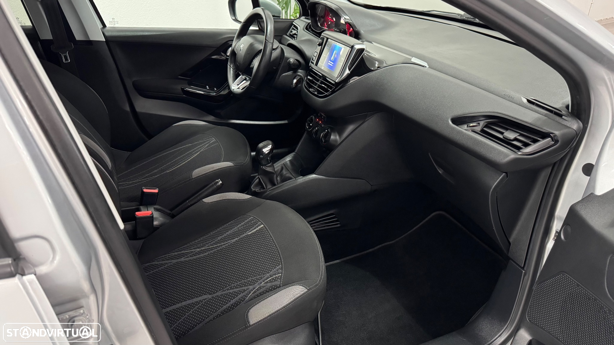 Peugeot 208 1.2 VTi Allure - 8