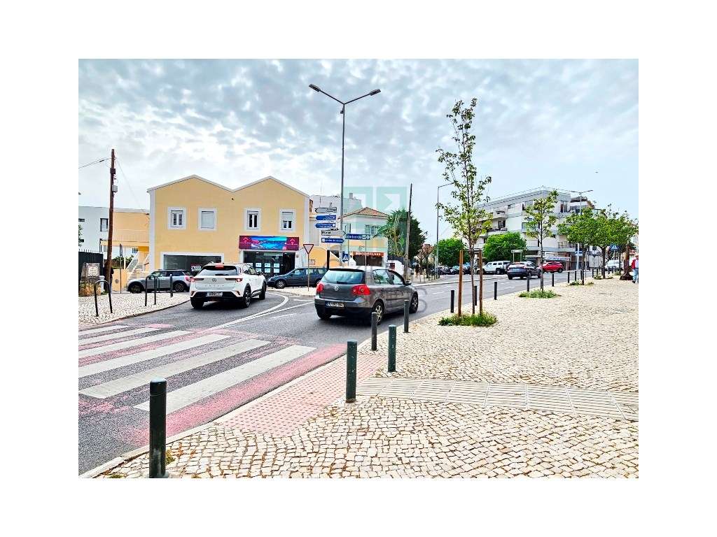 Loja com excelente visibilidade, no centro da Parede, Cascais - Grande imagem: 5/23