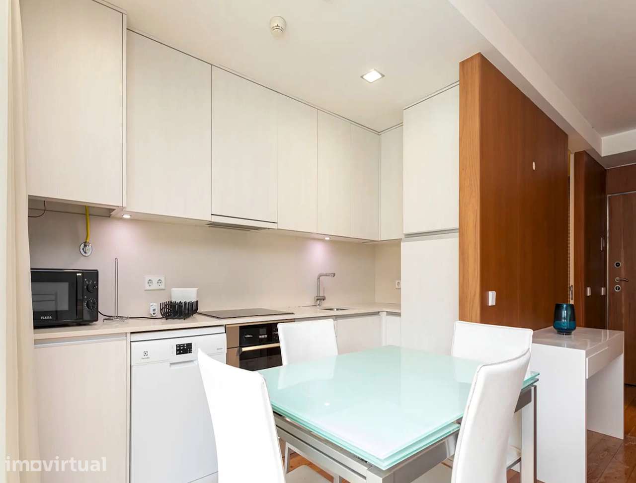 Apartamento T0 com ar condicionado em Ramalde - Grande imagem: 2/12