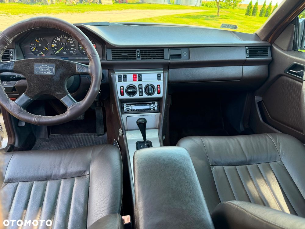 Mercedes-Benz W124 (1984-1993) - 16