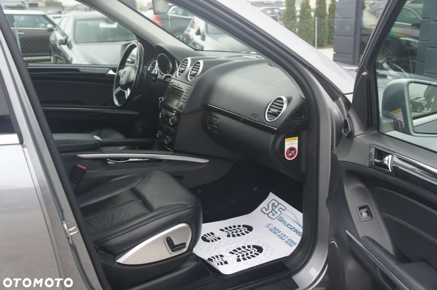 Mercedes-Benz GL - 13