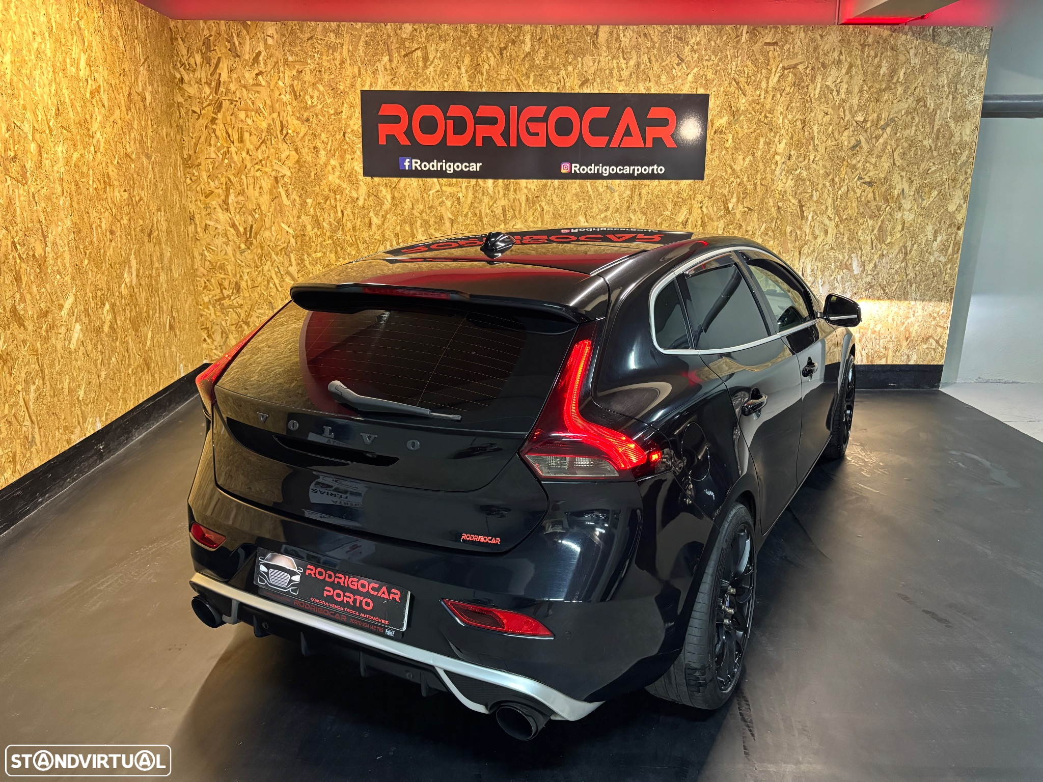Volvo V40 1.6 D2 R-Design - 3