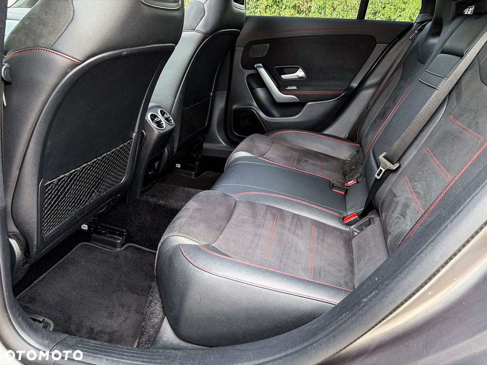 Mercedes-Benz CLA 200 7G-DCT AMG Line - 13