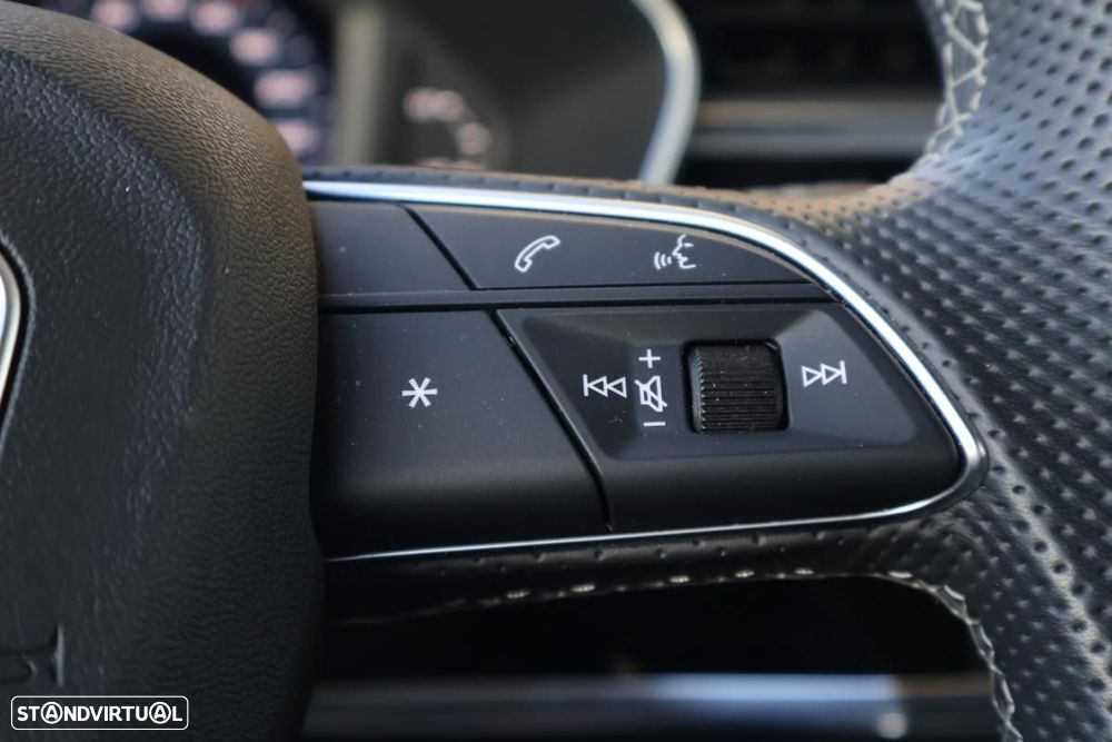 Audi Q3 45 TFSIe S line S tronic - 35