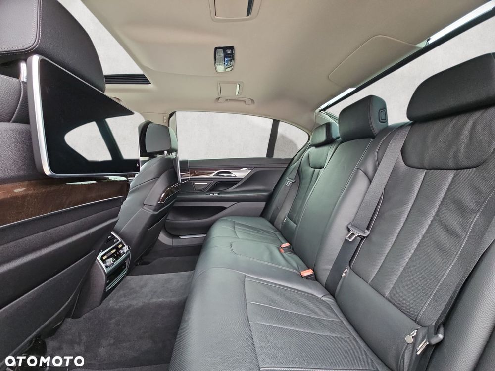 BMW Seria 7 - 15