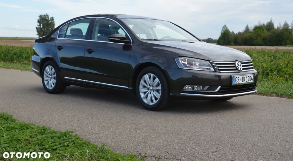 Volkswagen Passat - 12