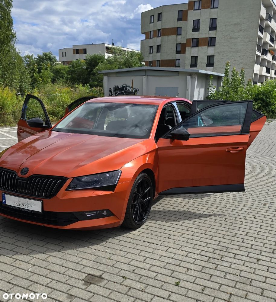 Skoda Superb 2.0 TDI 4x4 L&K DSG - 8