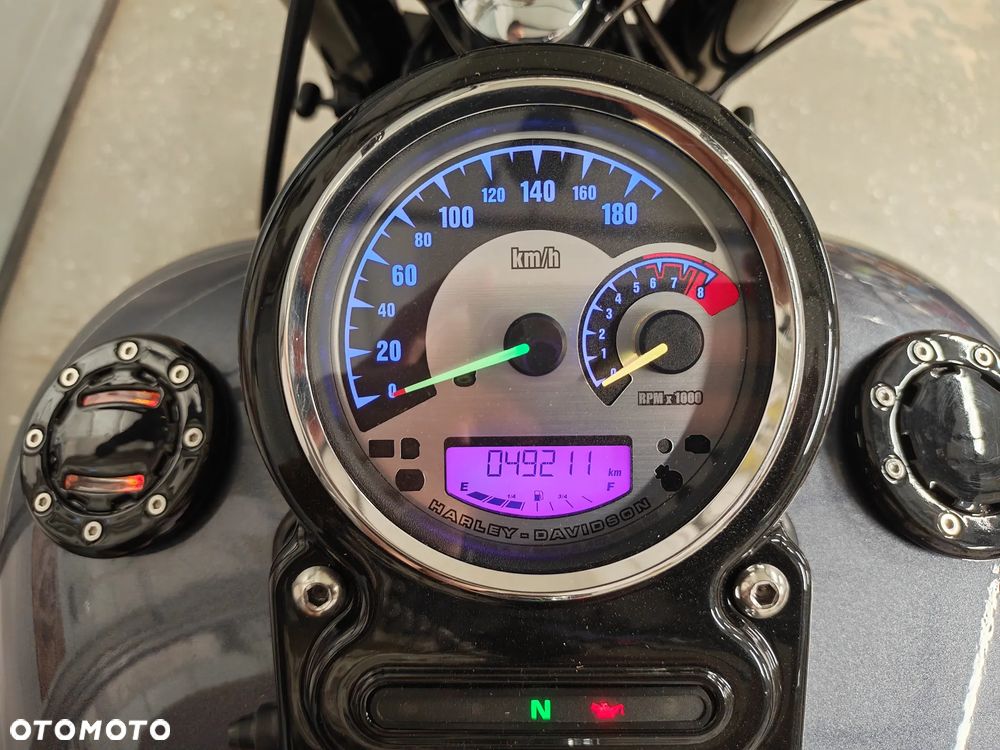 Harley-Davidson Dyna Super Glide - 8