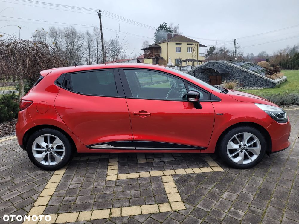 Renault Clio 1.2 16V Limited - 11